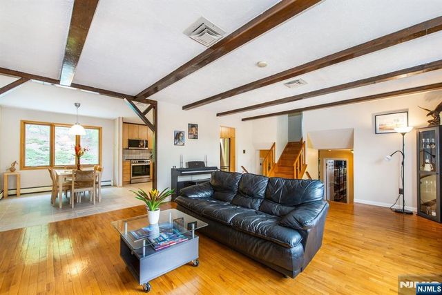 24 Molinari Drive, Wanaque, NJ 07465