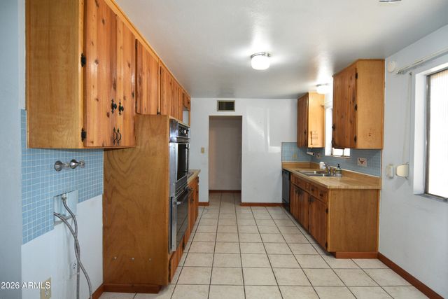 1830 W SUNNYSLOPE Lane, Phoenix, AZ 85021