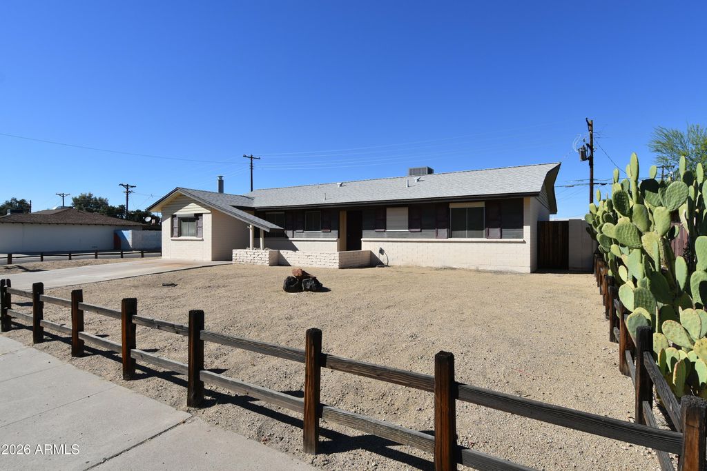 1830 W SUNNYSLOPE Lane, Phoenix, AZ 85021