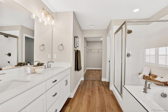 7318 S Yantley Way, Aurora, CO 80016
