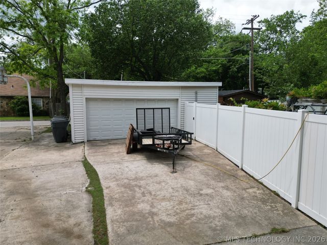 133 G Street SW, Ardmore, OK 73401