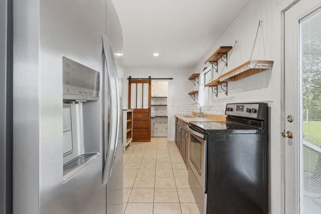 11757 Calvary Road, Willis, TX 77318