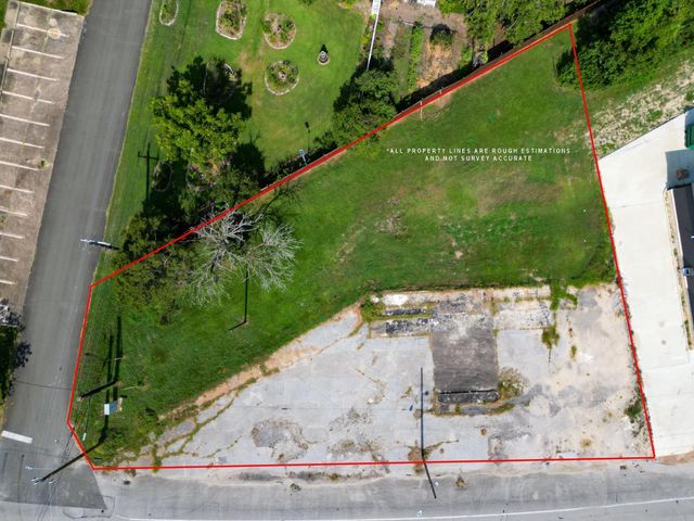 6805 Bayway Drive, Baytown, TX 77520