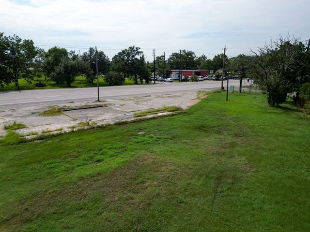 6805 Bayway Drive, Baytown, TX 77520