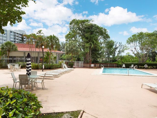 1200 NE Miami Gardens Drive 1013W, Miami, FL 33179