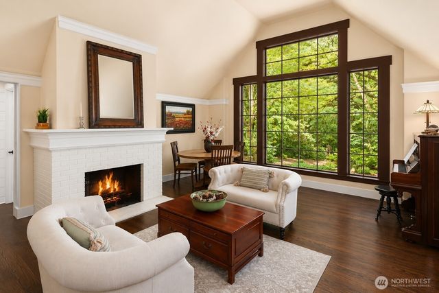 5013 140th Avenue NE, Bellevue, WA 98005