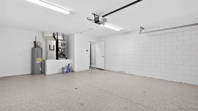 8927 N Barbados Way, Citrus Springs, FL 34433