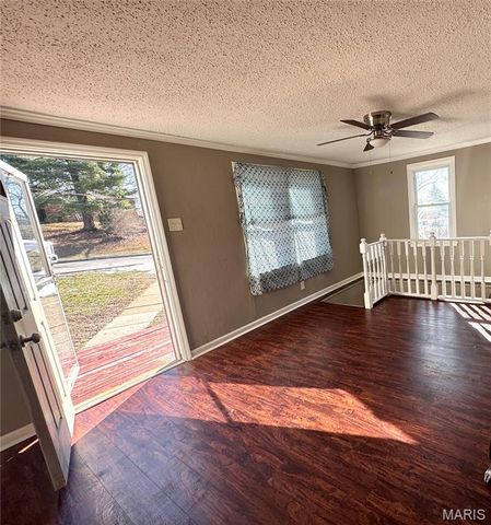 1805 Uceyle Avenue, Overland, MO 63114