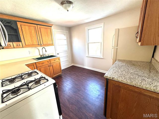 1805 Uceyle Avenue, Overland, MO 63114