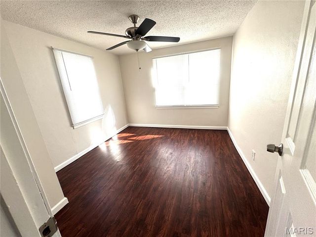 1805 Uceyle Avenue, Overland, MO 63114