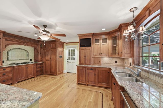 2915 Truitt Drive, Burlington, NC 27215