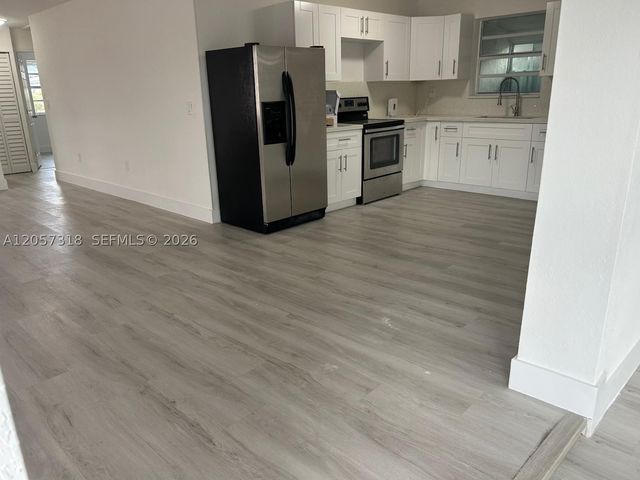 9200 SW 37th St, Miami, FL 33165