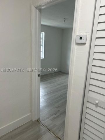 9200 SW 37th St, Miami, FL 33165