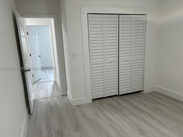 9200 SW 37th St, Miami, FL 33165
