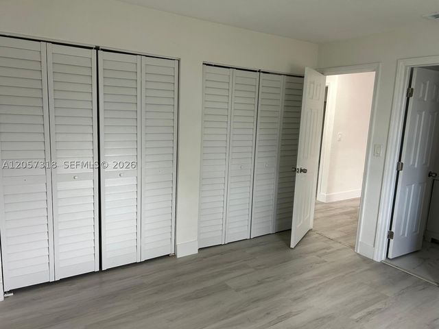 9200 SW 37th St, Miami, FL 33165