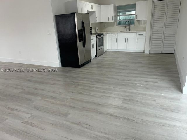 9200 SW 37th St, Miami, FL 33165