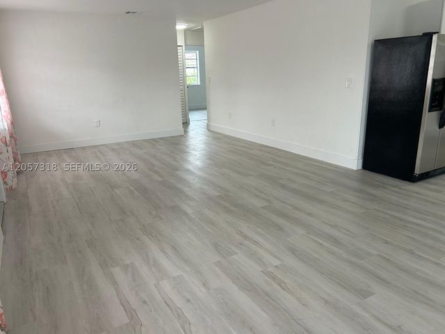 9200 SW 37th St, Miami, FL 33165