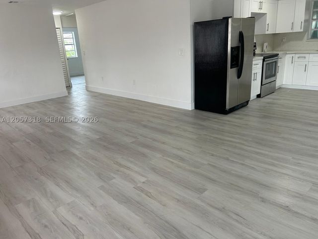 9200 SW 37th St, Miami, FL 33165