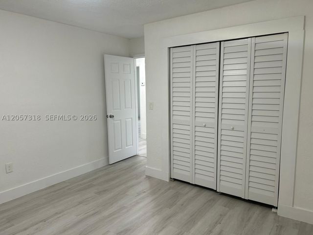 9200 SW 37th St, Miami, FL 33165