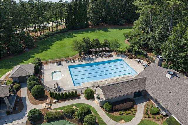 14111 Seabiscuit, Milton, GA 30004