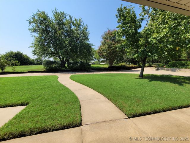 700 N Maytubby Street, Kingston, OK 73439