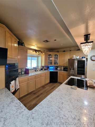 700 N Maytubby Street, Kingston, OK 73439