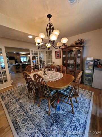 700 N Maytubby Street, Kingston, OK 73439