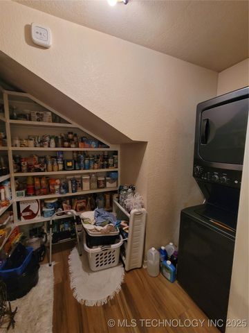 700 N Maytubby Street, Kingston, OK 73439