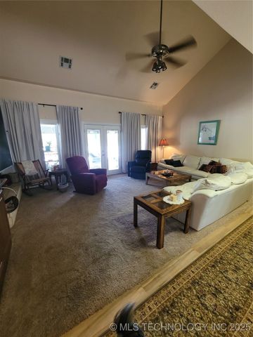 700 N Maytubby Street, Kingston, OK 73439