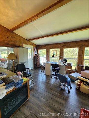 700 N Maytubby Street, Kingston, OK 73439