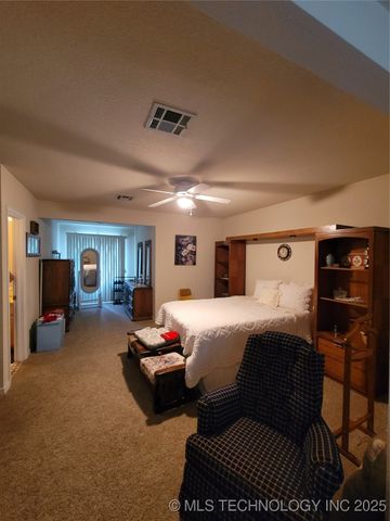 700 N Maytubby Street, Kingston, OK 73439