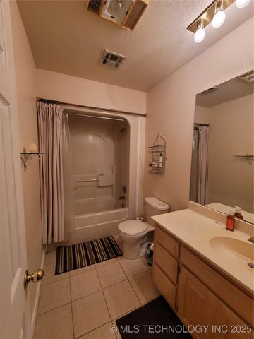 700 N Maytubby Street, Kingston, OK 73439