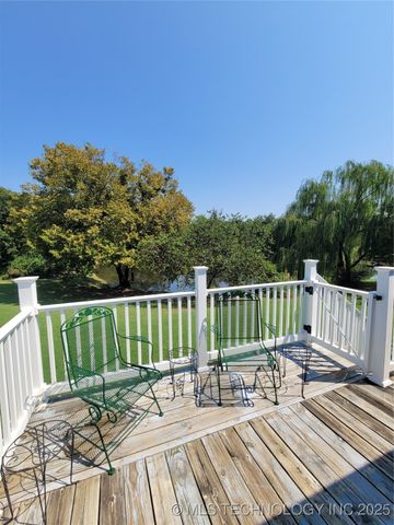 700 N Maytubby Street, Kingston, OK 73439