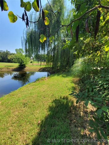 700 N Maytubby Street, Kingston, OK 73439