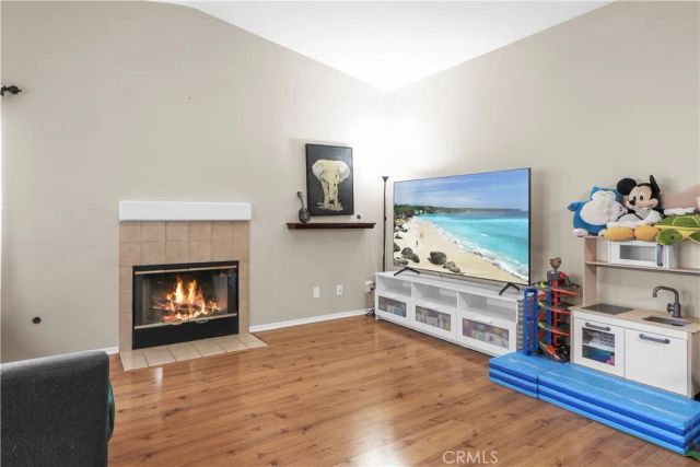 9001 Owensmouth 28, Canoga Park, CA 91304