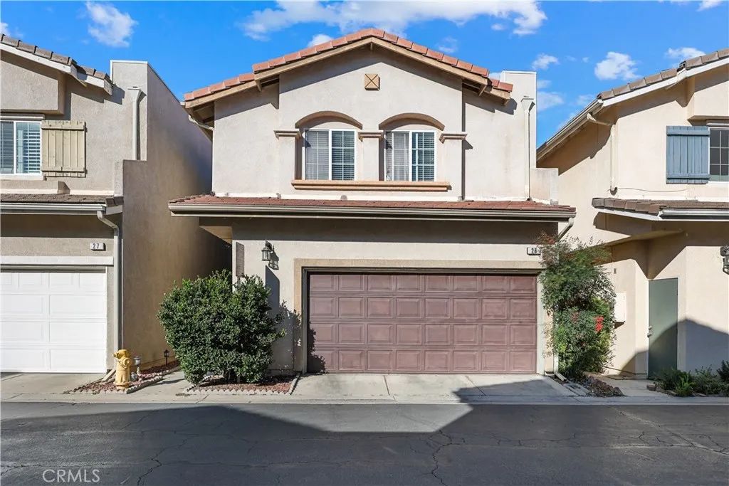 9001 Owensmouth 28, Canoga Park, CA 91304