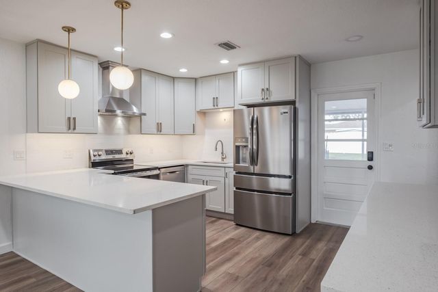 781 40TH AVENUE NE, St Petersburg, FL 33703