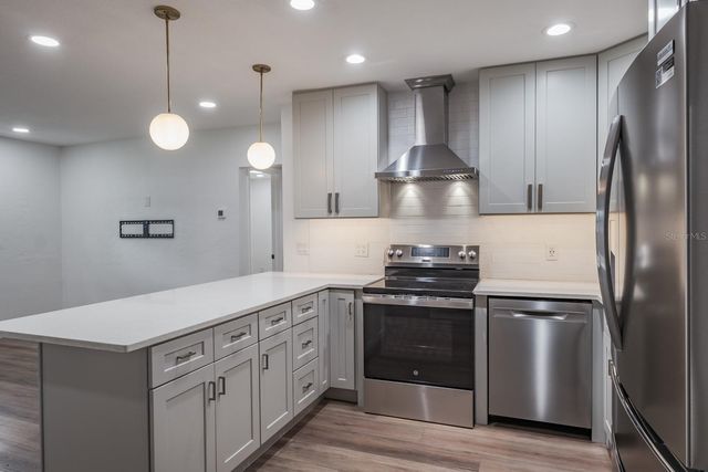 781 40TH AVENUE NE, St Petersburg, FL 33703