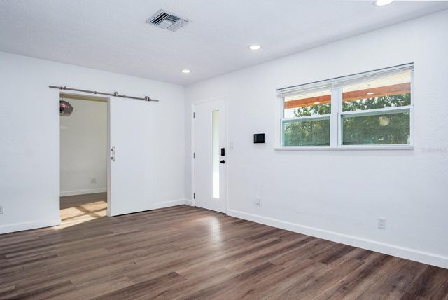 781 40TH AVENUE NE, St Petersburg, FL 33703