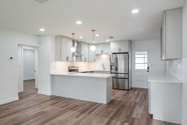 781 40TH AVENUE NE, St Petersburg, FL 33703