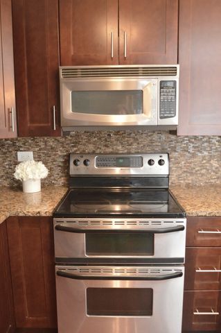 5400 Walnut Avenue 111, Downers Grove, IL 60515