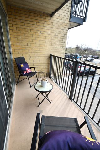 5400 Walnut Avenue 111, Downers Grove, IL 60515