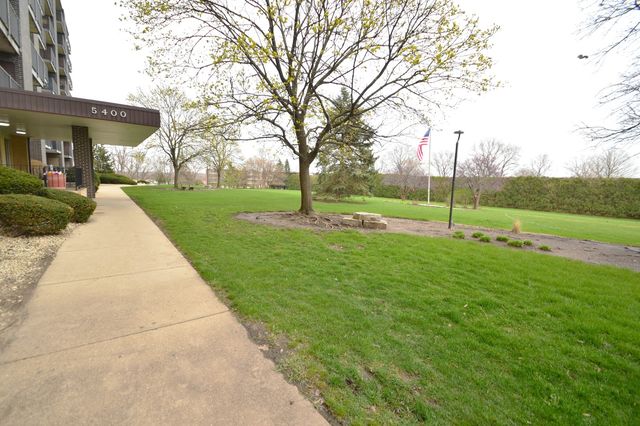 5400 Walnut Avenue 111, Downers Grove, IL 60515
