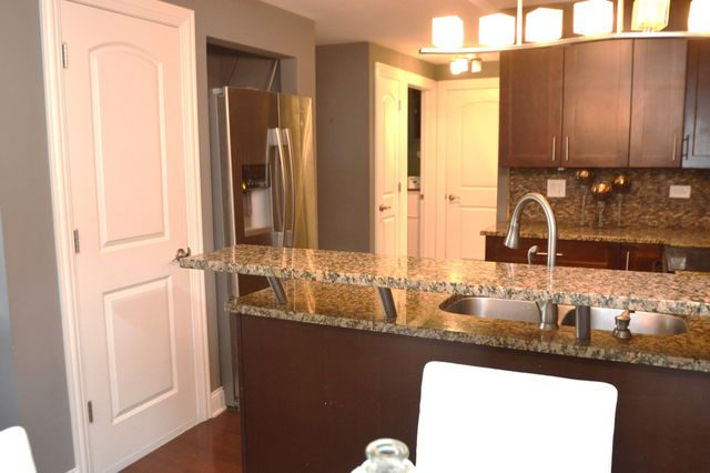 5400 Walnut Avenue 111, Downers Grove, IL 60515