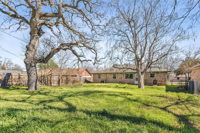 3003 Kim Street, Bryan, TX 77803
