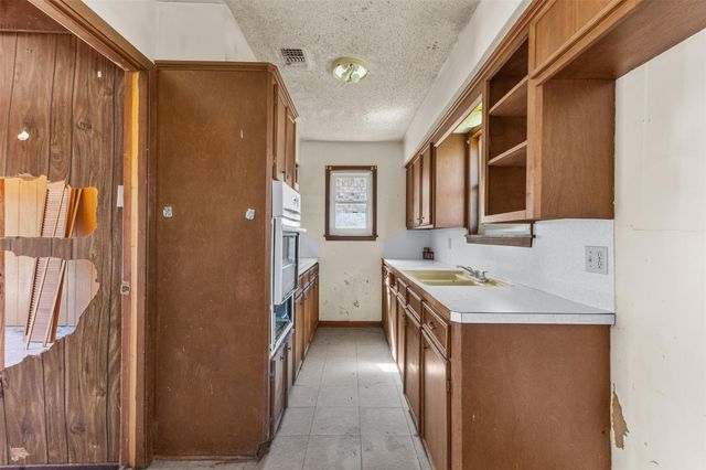 3003 Kim Street, Bryan, TX 77803