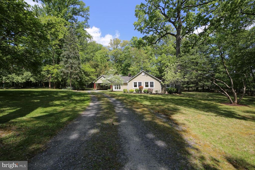 Image 32 of property listing at 503 MCCAULEY ST, Washington Grove, MD 20880