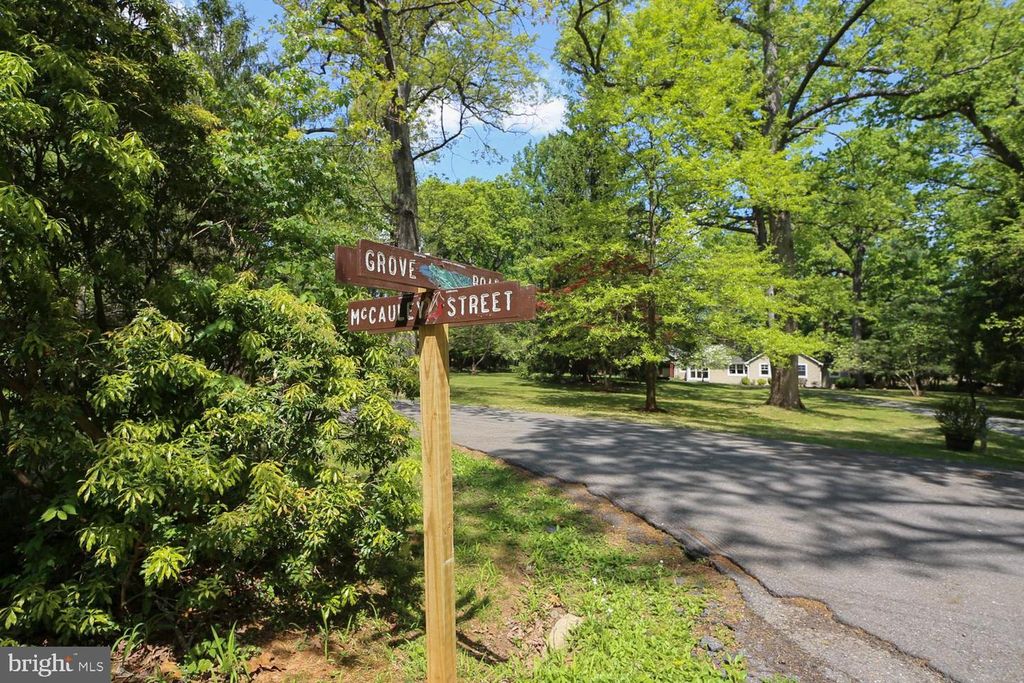 Image 36 of property listing at 503 MCCAULEY ST, Washington Grove, MD 20880