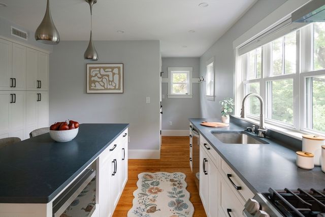143 Oakley Road 143, Belmont, MA 02478