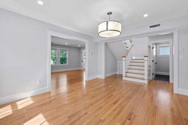 143 Oakley Road 143, Belmont, MA 02478